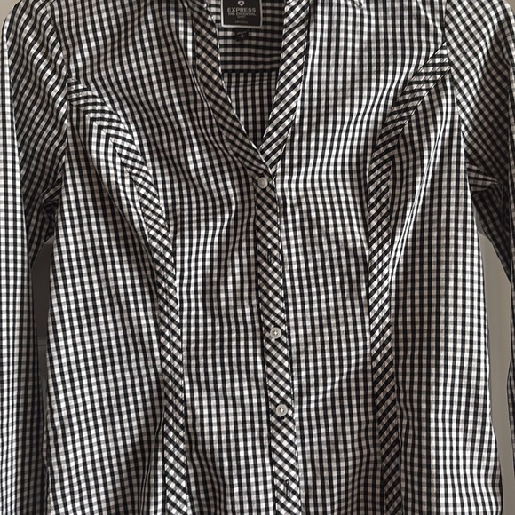 Express The Essential Check Shirt Size Medium EUC - Picture 4 of 9